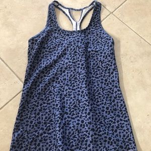 Carrie underwood L blue leopard workout tank